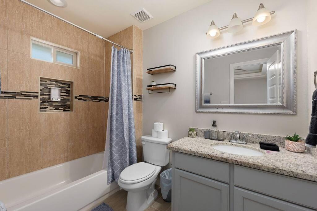 Cozy 3 Bed 2 Bath Apartment, Near Shopping Plazas, Expressway And Free Parking Edinburg Εξωτερικό φωτογραφία
